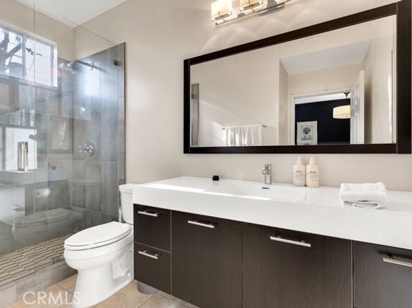 4444 Moorpark Way 201, Toluca Lake (los Angeles) CA 91602