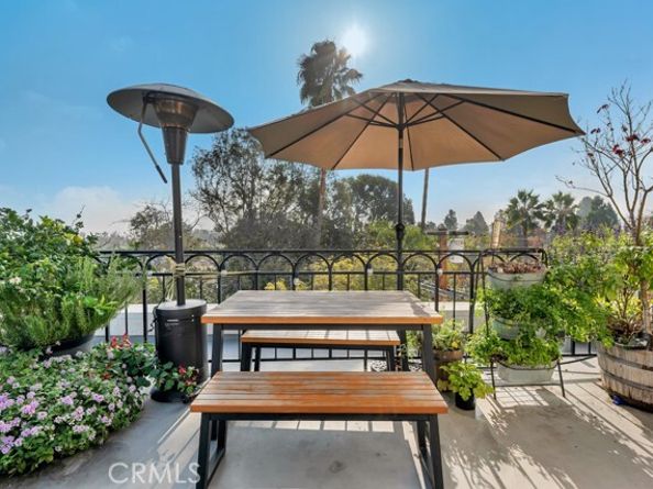 4444 Moorpark Way 201, Toluca Lake (los Angeles) CA 91602