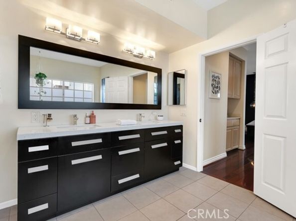 4444 Moorpark Way 201, Toluca Lake (los Angeles) CA 91602