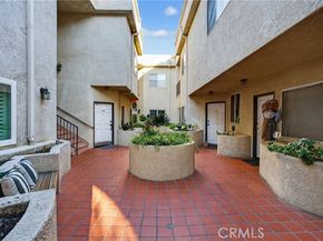 7236 Amigo 113, Reseda (los Angeles) CA 91335