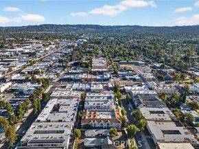 7236 Amigo 113, Reseda (los Angeles) CA 91335