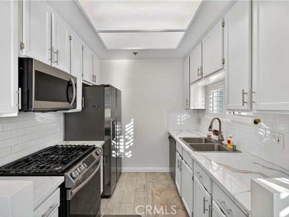 7236 Amigo 113, Reseda (los Angeles) CA 91335
