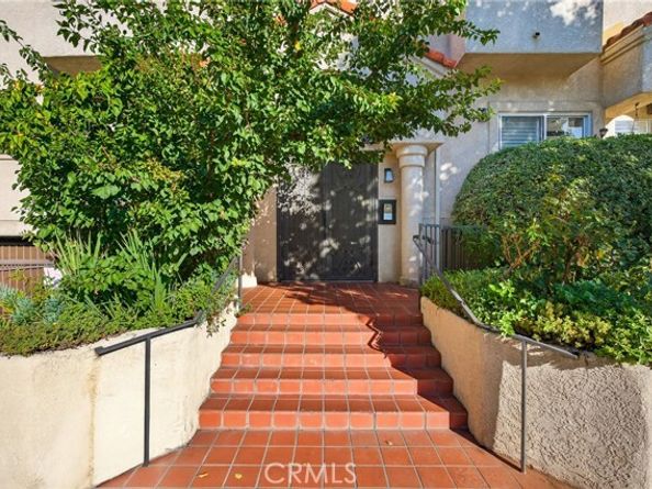 7236 Amigo 113, Reseda (los Angeles) CA 91335