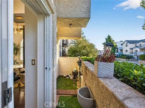 7236 Amigo 113, Reseda (los Angeles) CA 91335