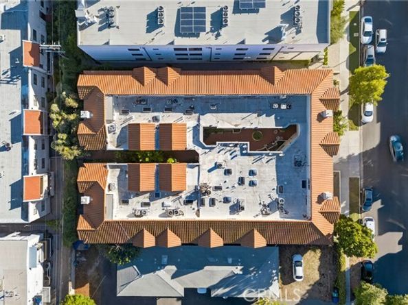 7236 Amigo 113, Reseda (los Angeles) CA 91335
