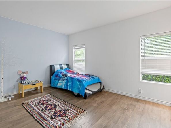 24310 Belford, West Hills (los Angeles) CA 91307