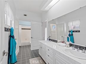 24310 Belford, West Hills (los Angeles) CA 91307