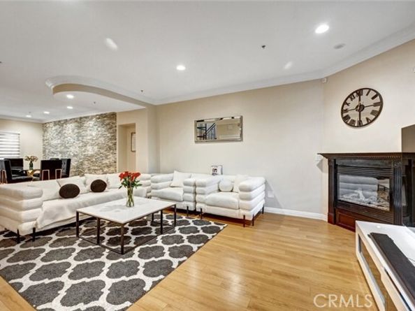 13629 Wyandotte Street 111, Van Nuys (los Angeles) CA 91405