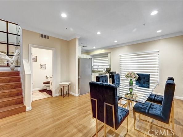 13629 Wyandotte Street 111, Van Nuys (los Angeles) CA 91405