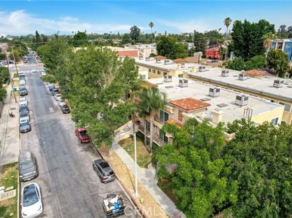 13629 Wyandotte Street 111, Van Nuys (los Angeles) CA 91405