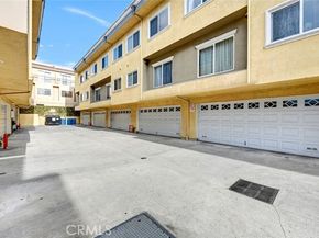 13629 Wyandotte Street 111, Van Nuys (los Angeles) CA 91405