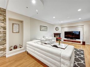 13629 Wyandotte Street 111, Van Nuys (los Angeles) CA 91405