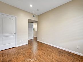 13629 Wyandotte Street 111, Van Nuys (los Angeles) CA 91405