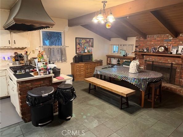 9407 Collett, North Hills (los Angeles) CA 91343