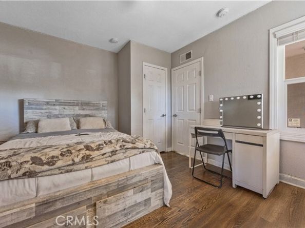 15709 Devonshire Street, Granada Hills (los Angeles) CA 91344