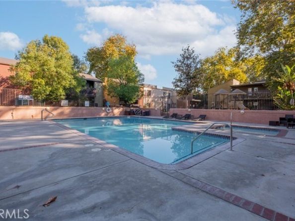 18350 Hatteras Street 132, Tarzana (los Angeles) CA 91356