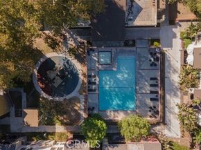 18350 Hatteras Street 132, Tarzana (los Angeles) CA 91356