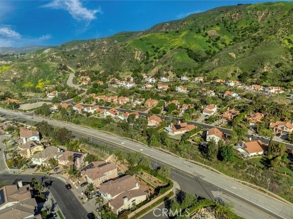 17816 Tuscan Drive, Granada Hills (los Angeles) CA 91344