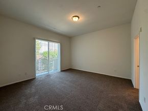 7551 Jordan Avenue 405, Canoga Park (los Angeles) CA 91303