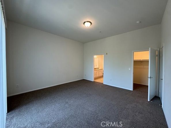 7551 Jordan Avenue 405, Canoga Park (los Angeles) CA 91303