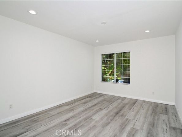 5525 Canoga Avenue 129, Woodland Hills (los Angeles) CA 91367