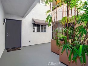 5525 Canoga Avenue 129, Woodland Hills (los Angeles) CA 91367