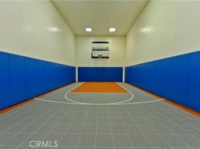 5525 Canoga Avenue 129, Woodland Hills (los Angeles) CA 91367