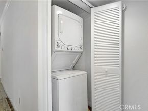 5525 Canoga Avenue 129, Woodland Hills (los Angeles) CA 91367