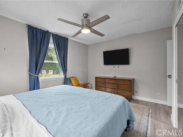 8439 Etiwanda Avenue, Northridge (los Angeles) CA 91325