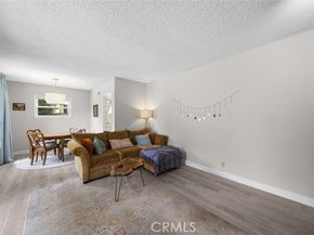 8439 Etiwanda Avenue, Northridge (los Angeles) CA 91325