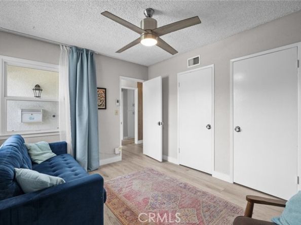 8439 Etiwanda Avenue, Northridge (los Angeles) CA 91325