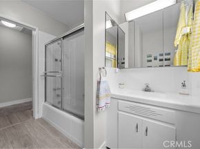 8439 Etiwanda Avenue, Northridge (los Angeles) CA 91325
