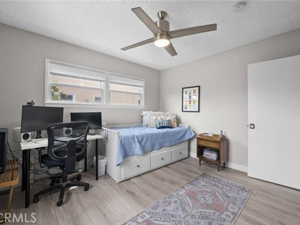 8439 Etiwanda Avenue, Northridge (los Angeles) CA 91325