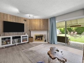 8439 Etiwanda Avenue, Northridge (los Angeles) CA 91325