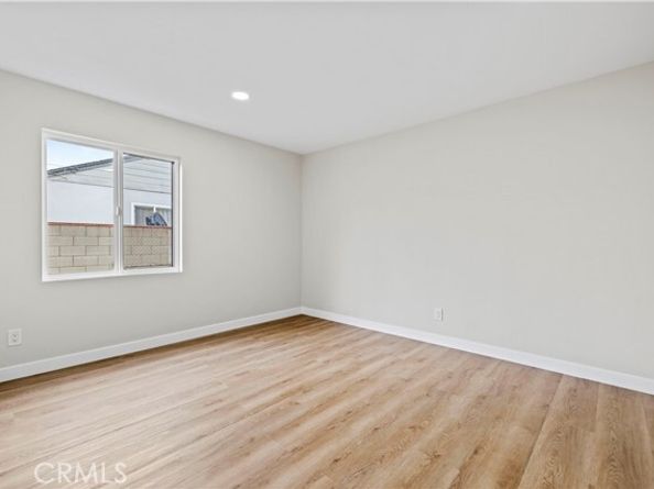 8831 Tyrone Avenue, Panorama City (los Angeles) CA 91402