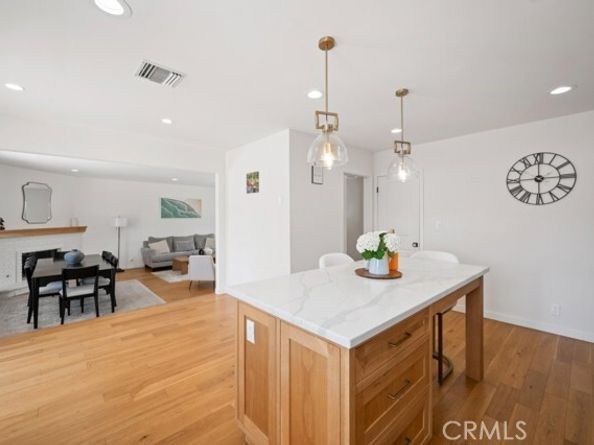 7801 Kelvin Avenue, Winnetka (los Angeles) CA 91306