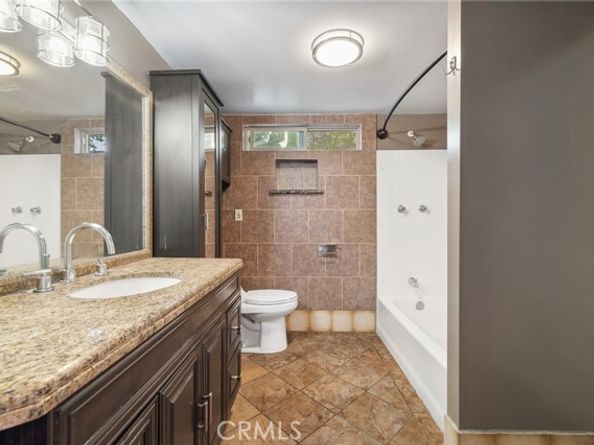 6339 Riverton Avenue, North Hollywood (los Angeles) CA 91606