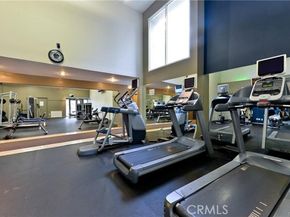 5530 Owensmouth Avenue 123, Woodland Hills (los Angeles) CA 91367