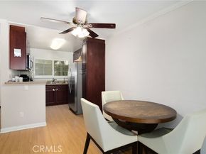 5530 Owensmouth Avenue 123, Woodland Hills (los Angeles) CA 91367