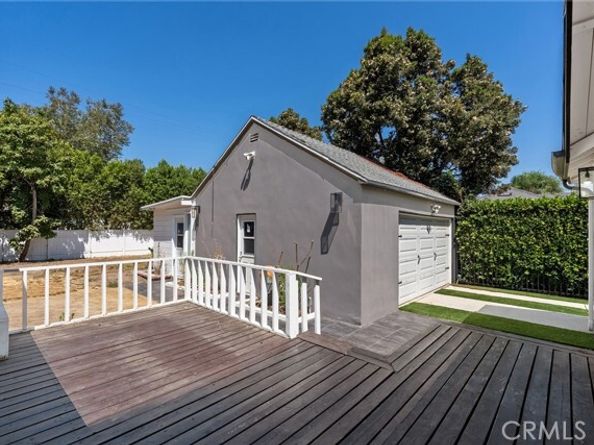 5619 Bellingham Avenue, Valley Village CA 91607