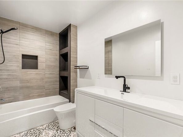 5619 Bellingham Avenue, Valley Village CA 91607