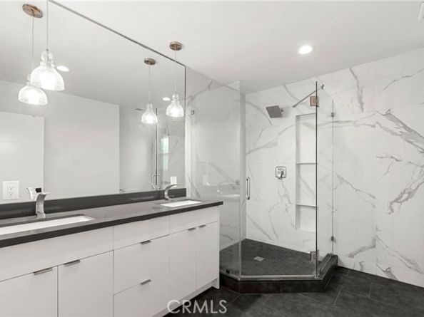 5619 Bellingham Avenue, Valley Village CA 91607