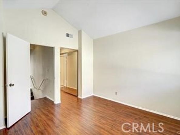 16857 San Fernando Mission Boulevard 7, Granada Hills (los Angeles) CA 91344