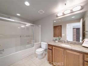 21301 Erwin Street 303, Woodland Hills (los Angeles) CA 91367