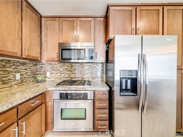 21301 Erwin Street 303, Woodland Hills (los Angeles) CA 91367