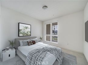 21301 Erwin Street 303, Woodland Hills (los Angeles) CA 91367