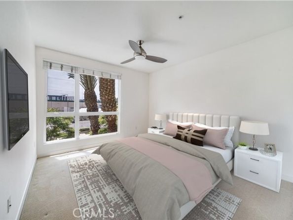 21301 Erwin Street 303, Woodland Hills (los Angeles) CA 91367