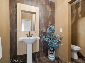 5339 Newcastle Avenue 112, Encino (los Angeles) CA 91316