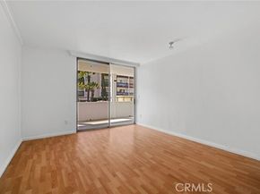 5339 Newcastle Avenue 112, Encino (los Angeles) CA 91316