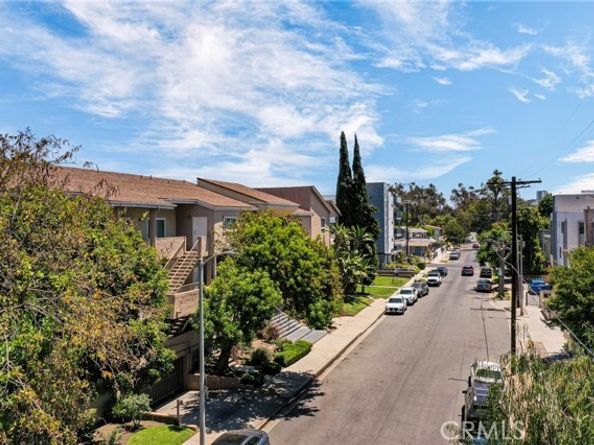 10757 Hortense Street 102, North Hollywood (los Angeles) CA 91602